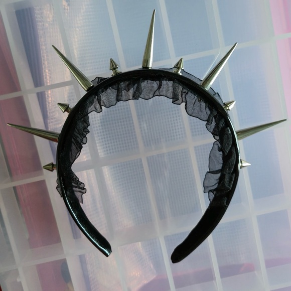 Accessories - spiked headband